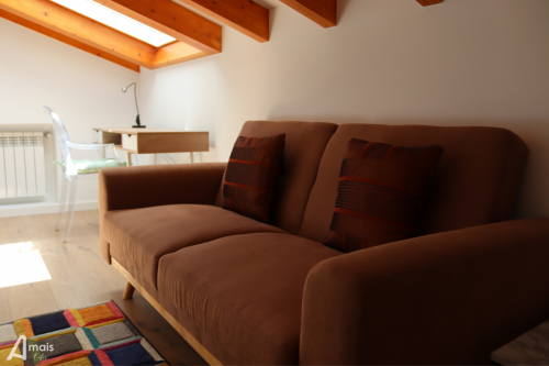 Amais-Ofir-Qrt-2o-piso-sofa-decoracao-verao